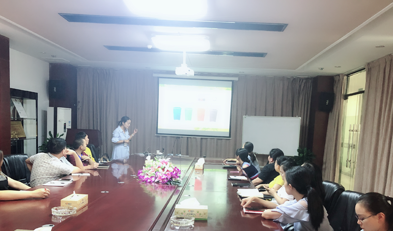 “強化健康知識 提高安全意識”健康安全知識講座走進雷立行